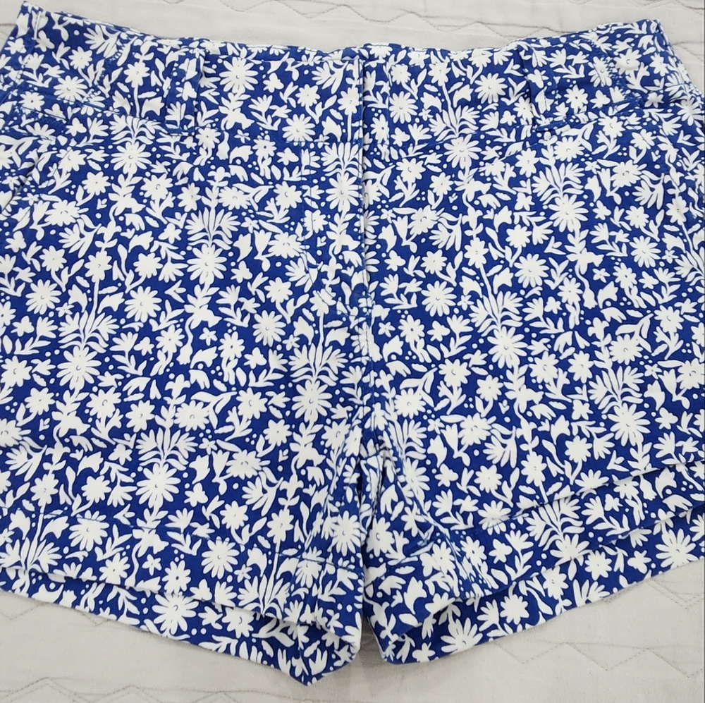 Vineyard vines size 2